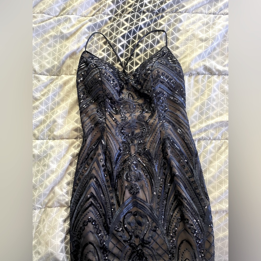 Navy blue body-con dress with lace up back! Size L (6-8)